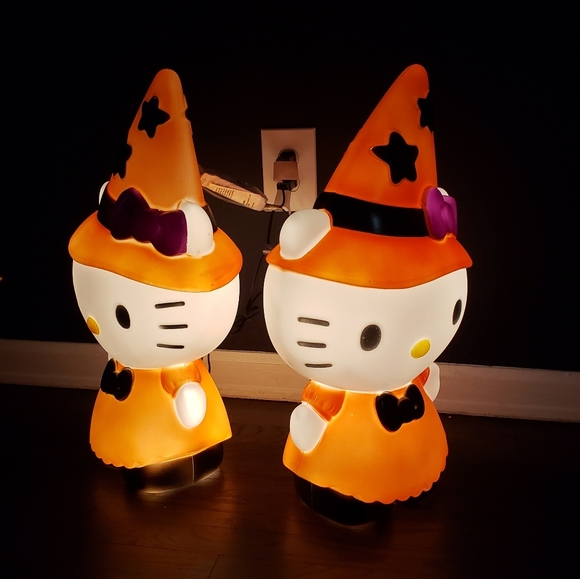 (1) Hello Kitty Halloween Witch Lighted Yard Decor 22" CVS Exclusive - Picture 14 of 14